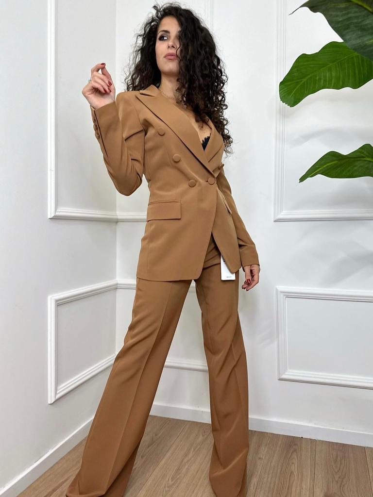 Tailleur Giulia N. Biscotto